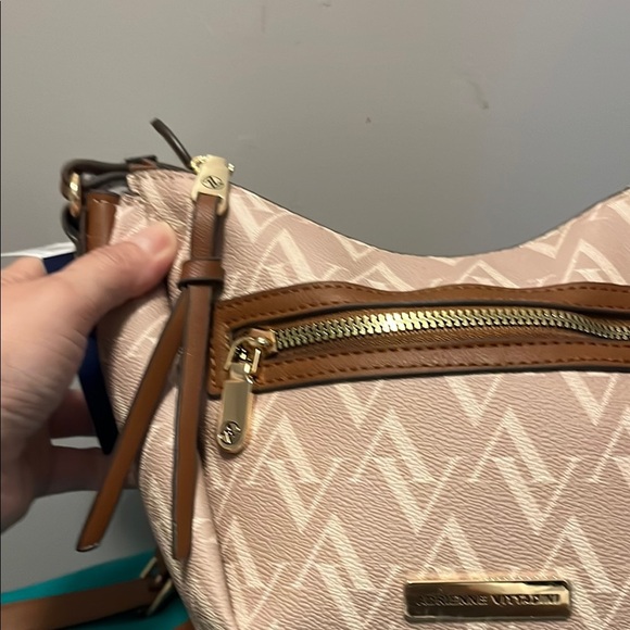 Adrienne Vittadini Tan NWT Crossbody Bag - Picture 5 of 9